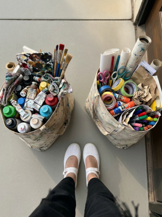 Matériel d'atelier créatif L'Atelier Nomade prêt à être installé chez vous